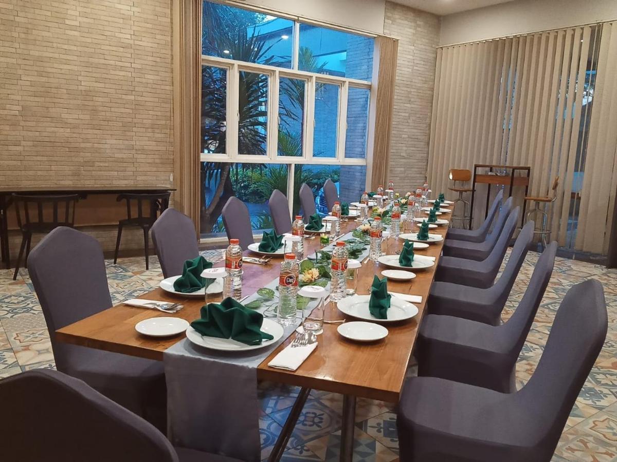 Grand Kolopaking Hotel Kebumen Экстерьер фото